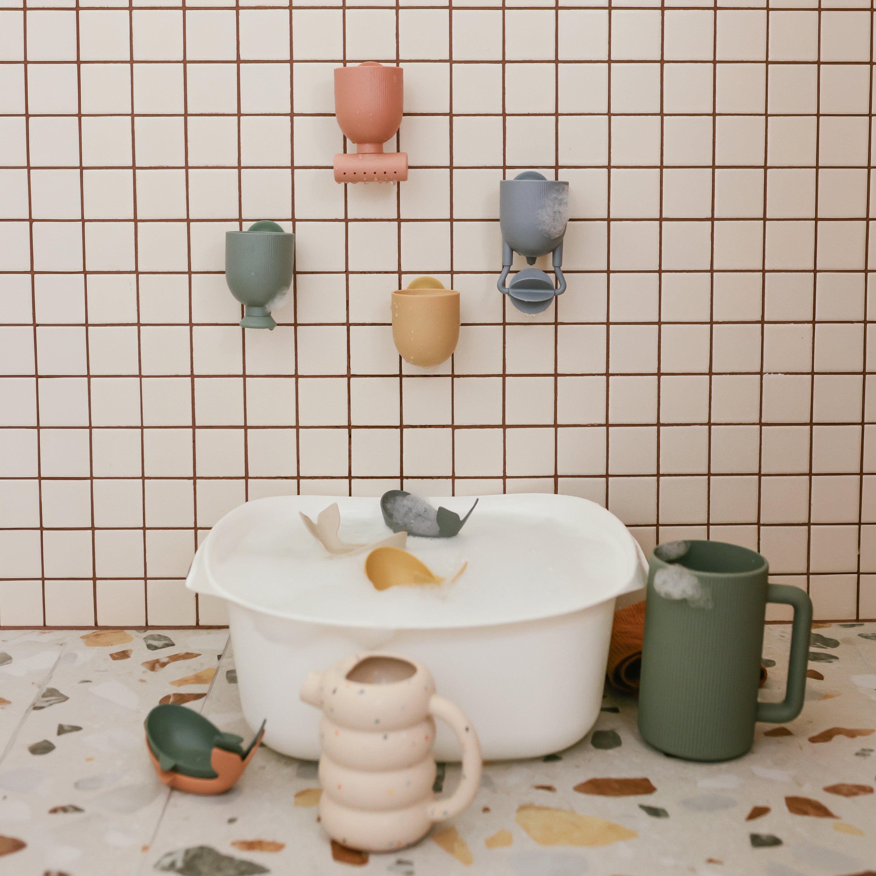 Pour and Play Bath Set - Mushie