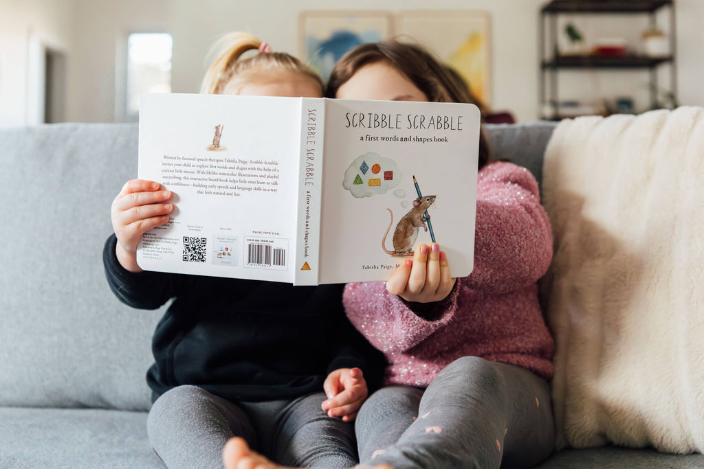 Scribble Scrabble: Un libro de cartón con las primeras palabras