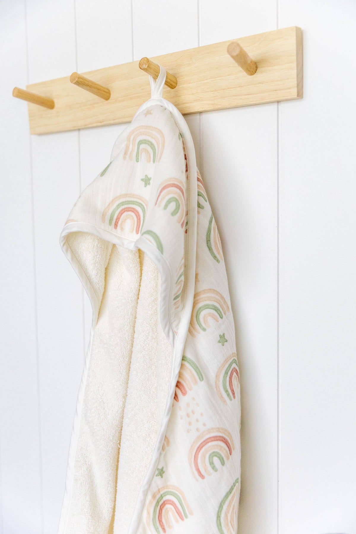 Parker Baby Hooded Towel (Rainbow)