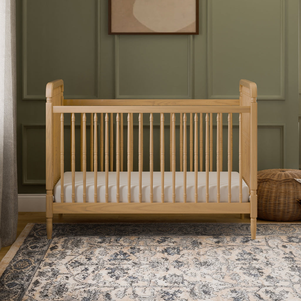 Cuna convertible 3 en 1 Liberty con kit de conversión a cama para niños pequeños