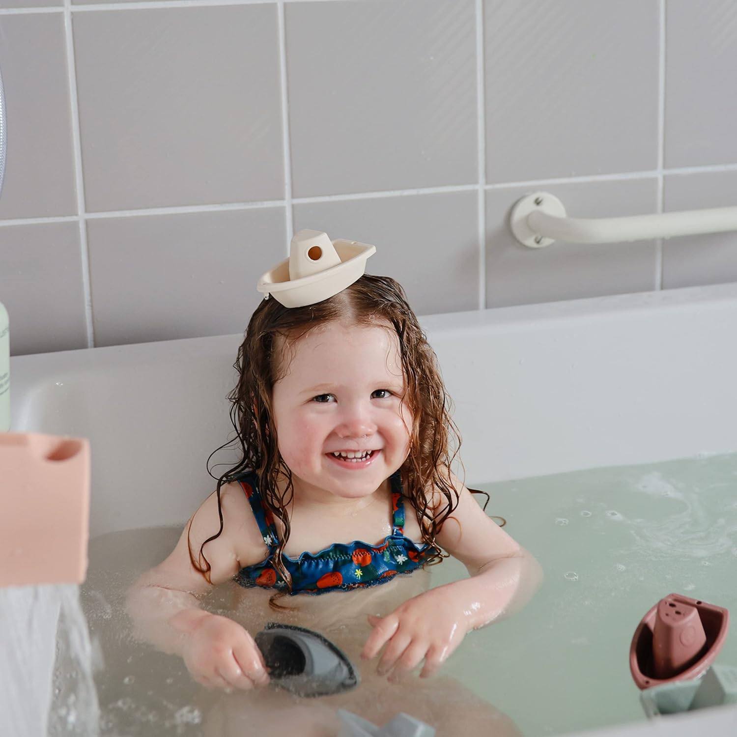 mushie Stackable Bath Boats Toy (Petal) | Floating Bathtub Toys for Baby & Toddler, Set of 5 | Made in Denmark