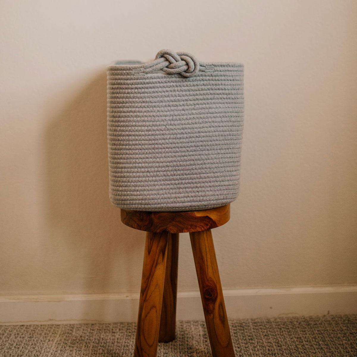 Cesta de almacenamiento de cuerda en forma de cubo