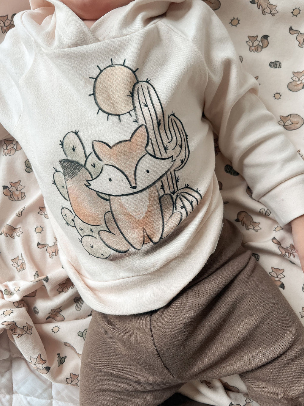 Little Fox Graphic | Kids' Organic Raglan Hoodie