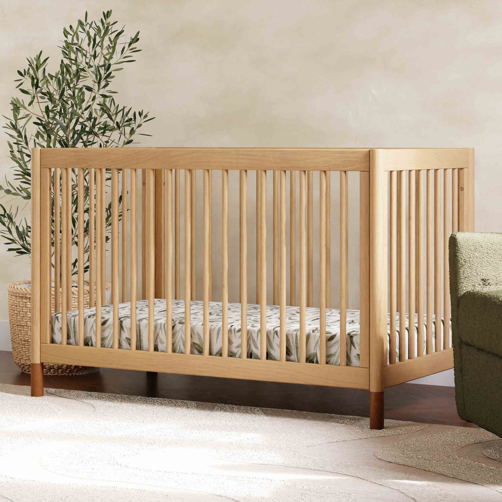 Cuna convertible 4 en 1 Gelato con kit de conversión a cama para niños pequeños