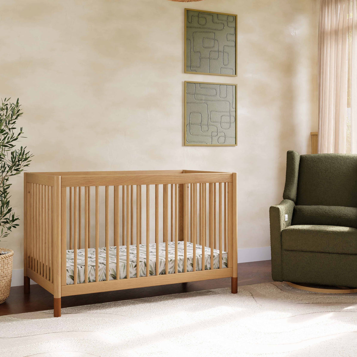Cuna convertible 4 en 1 Gelato con kit de conversión a cama para niños pequeños