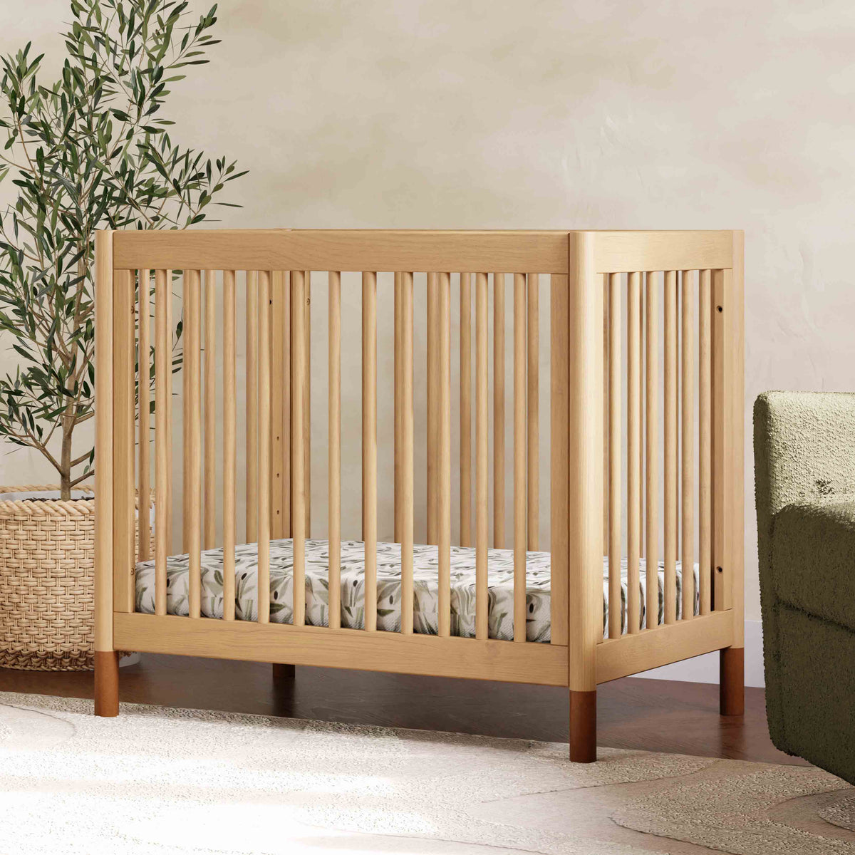 Gelato 4-in-1 Convertible Mini Crib
