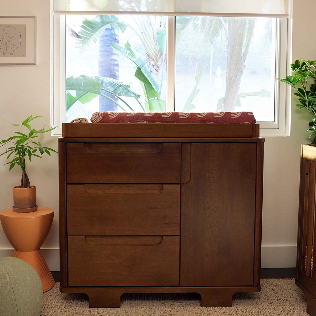 Yuzu 3-Drawer Compact Changer Dresser with Removable Changing Tray (41")