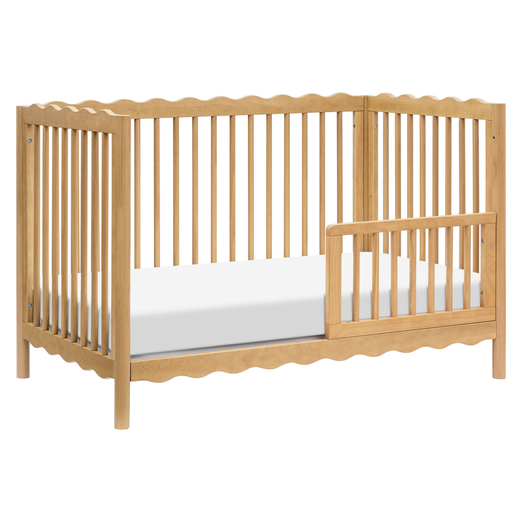Cuna convertible 4 en 1 Swell con kit de conversión para cama de niño pequeño