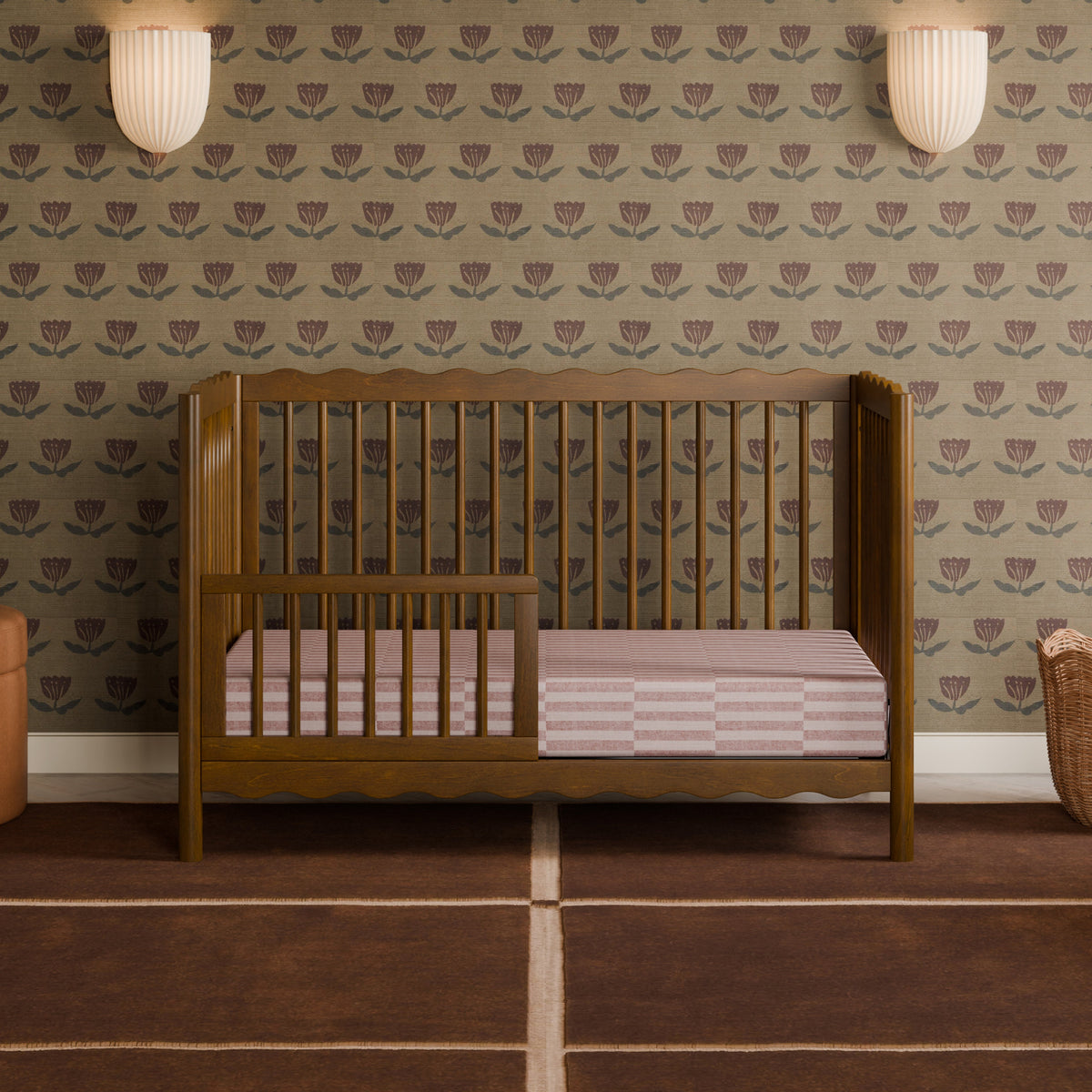 Cuna convertible 4 en 1 Swell con kit de conversión para cama de niño pequeño