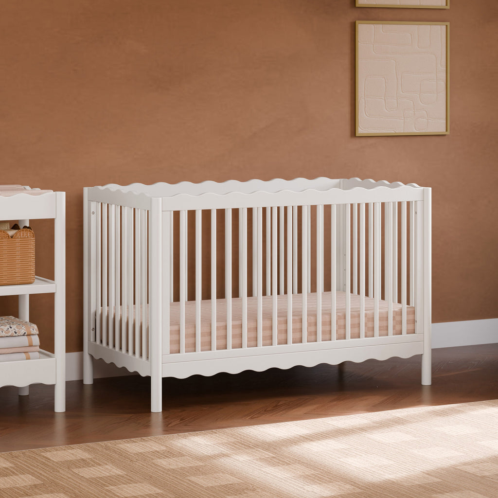 Cuna convertible 4 en 1 Swell con kit de conversión para cama de niño pequeño
