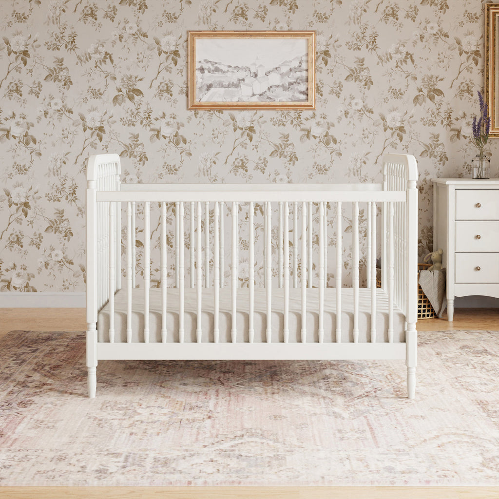 Cuna convertible 3 en 1 Liberty con kit de conversión a cama para niños pequeños