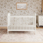 Cuna convertible 3 en 1 Liberty con kit de conversión a cama para niños pequeños