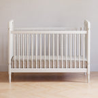 Cuna convertible 3 en 1 Liberty con kit de conversión a cama para niños pequeños