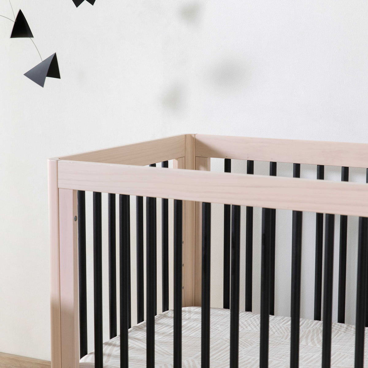Lolly 3-in-1 Convertible Crib with Toddler Bed Conversion Kit