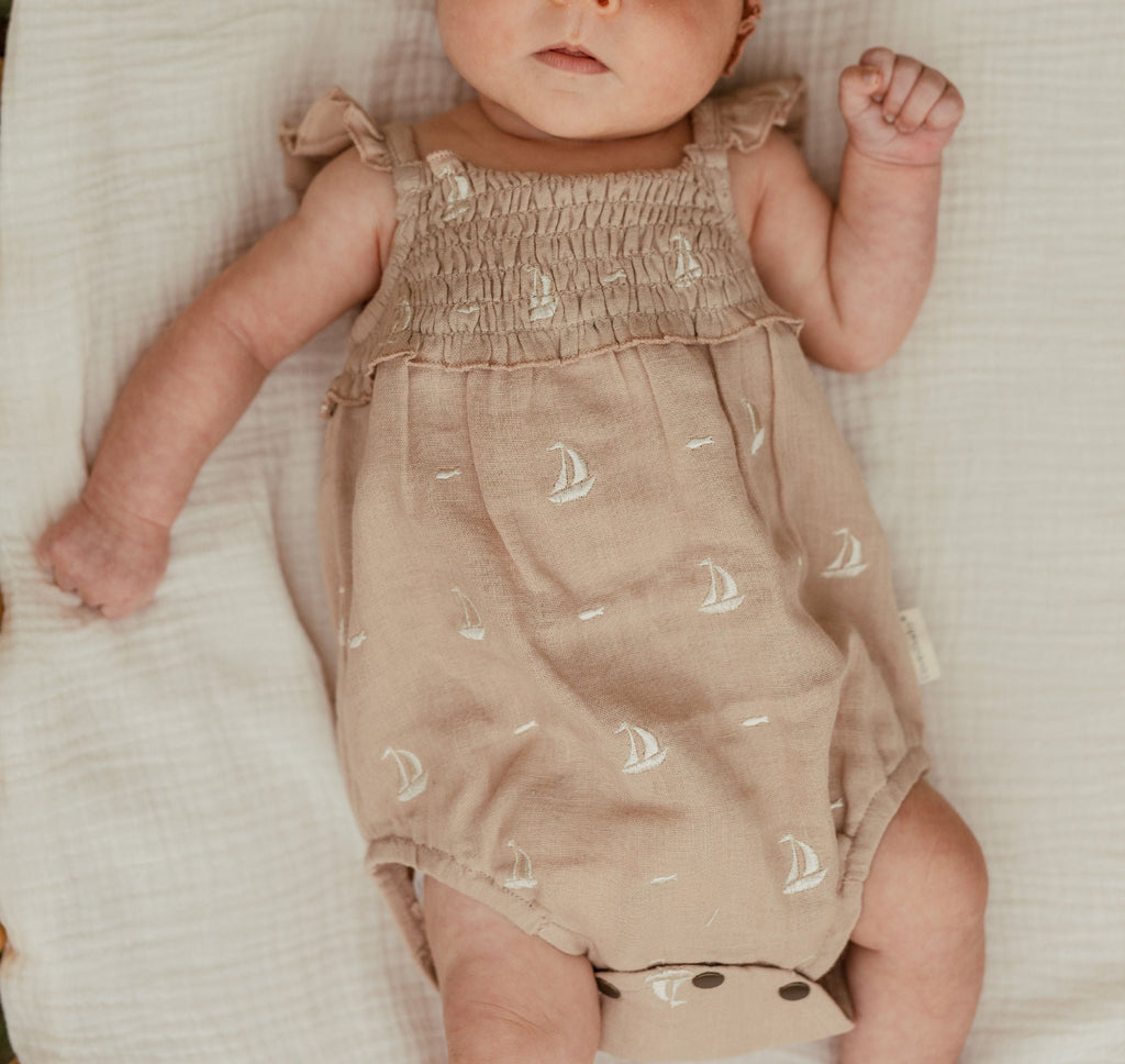 Oatmeal Sailboat | Organic Muslin Sleeveless Bodysuit