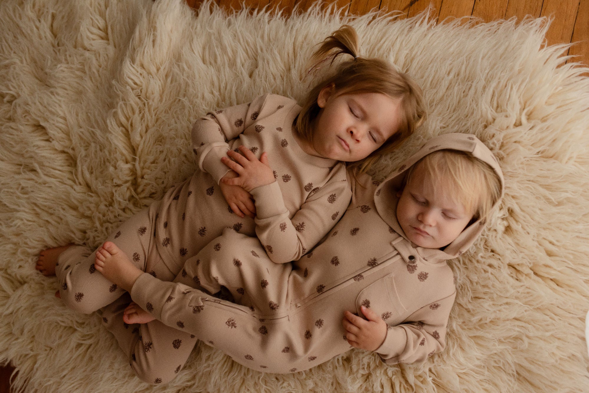 Oatmeal Pinecone | Organic Zipper Romper