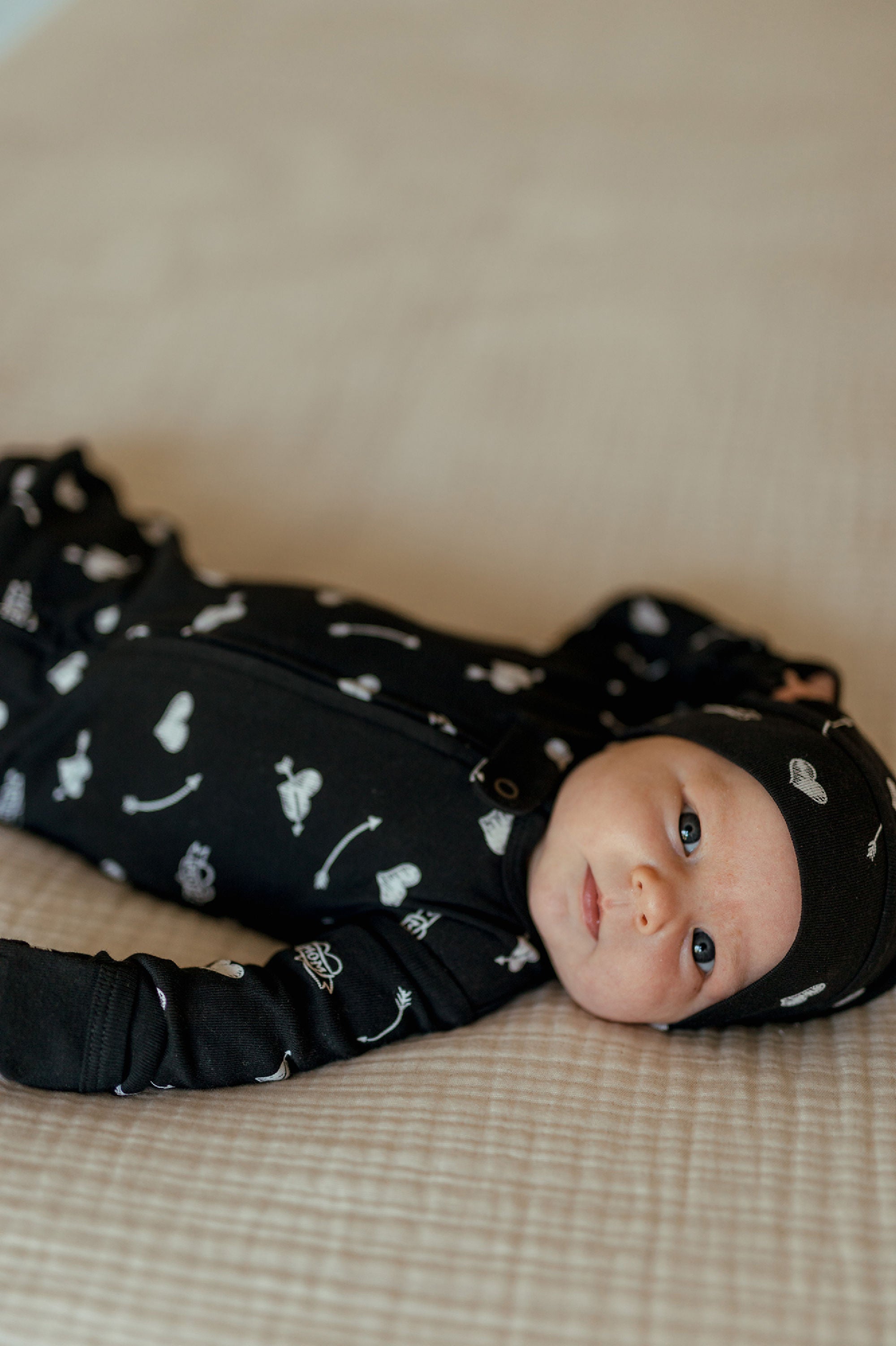 Mom Heart | Organic Zipper Footie