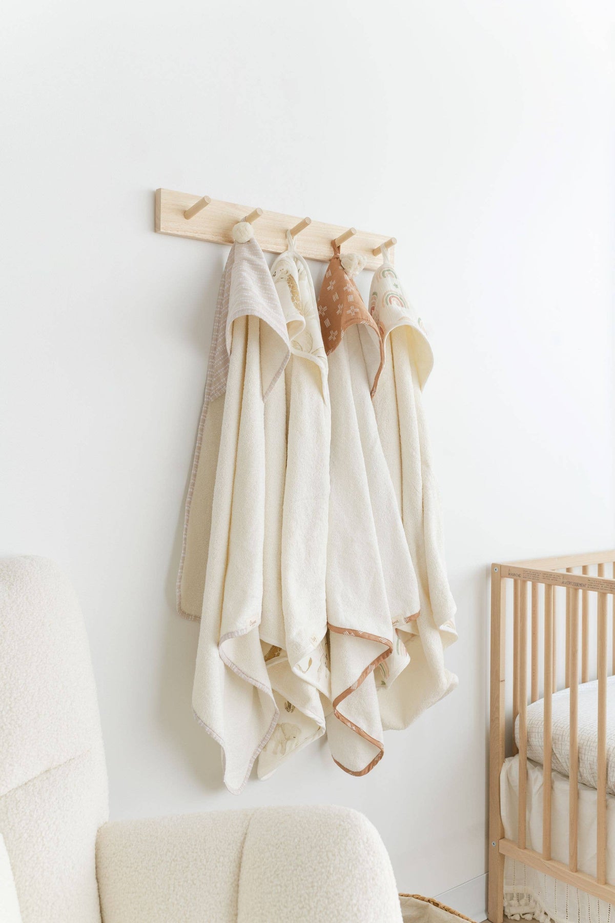 Parker Baby Hooded Towel (Rainbow)