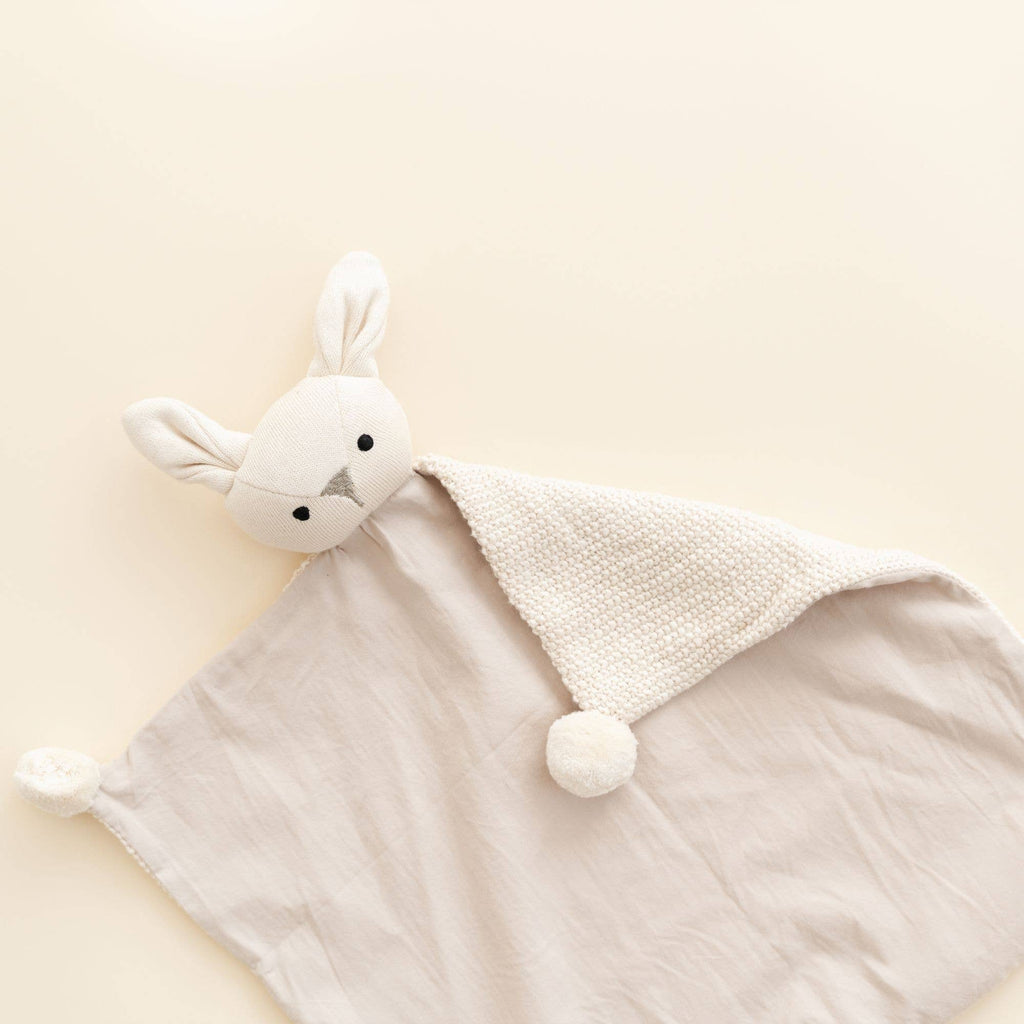 Manta de apego orgánica para bebé Avery (Conejo Ollie)