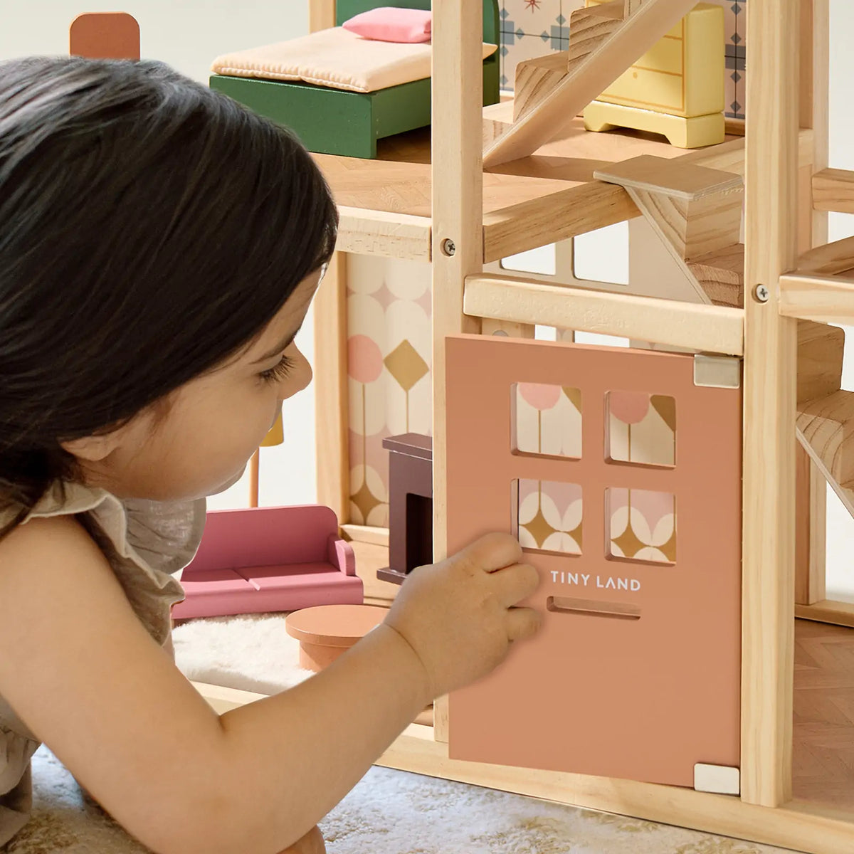 Tiny Land® Casa de muñecas Pegasus Sweetwood y muñecas de madera para casa de muñecas