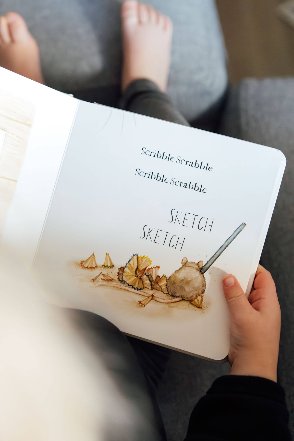 Scribble Scrabble: Un libro de cartón con las primeras palabras