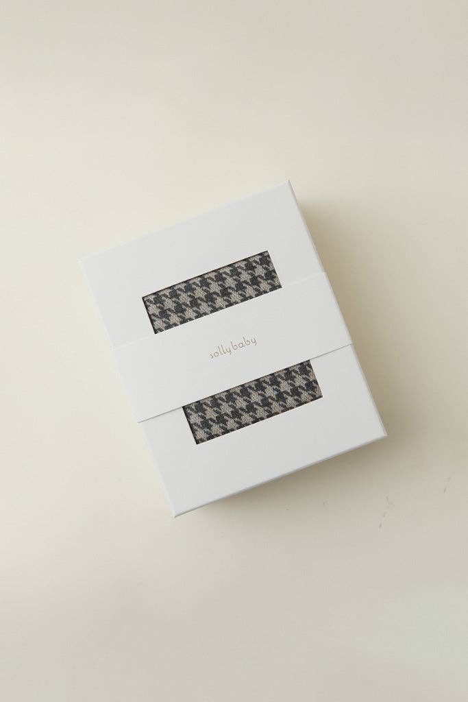 Stormy Houndstooth Wrap