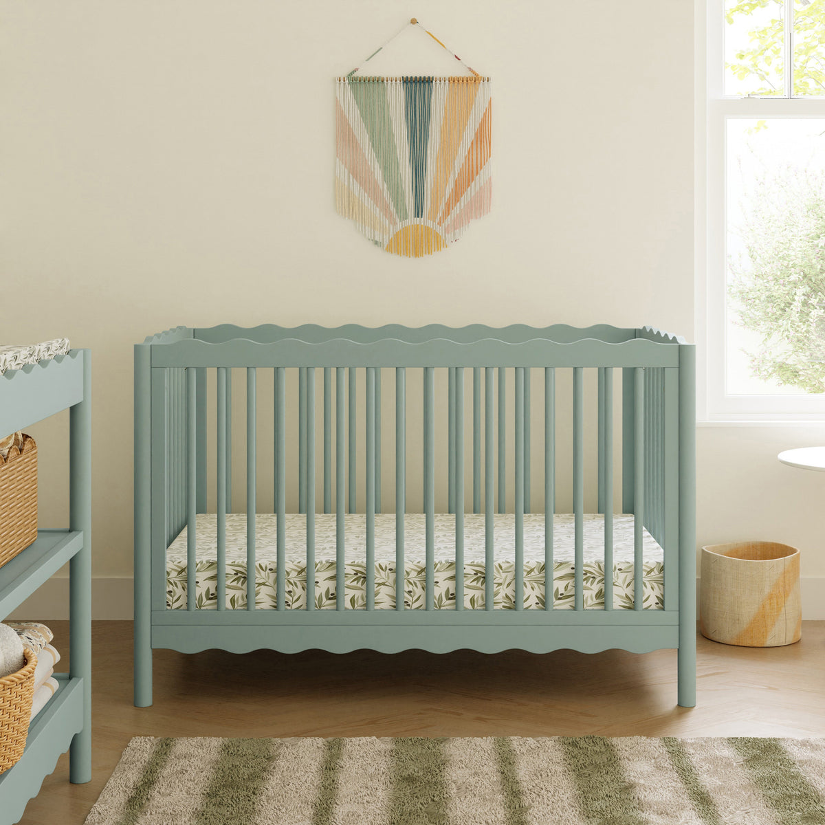 Cuna convertible 4 en 1 Swell con kit de conversión para cama de niño pequeño