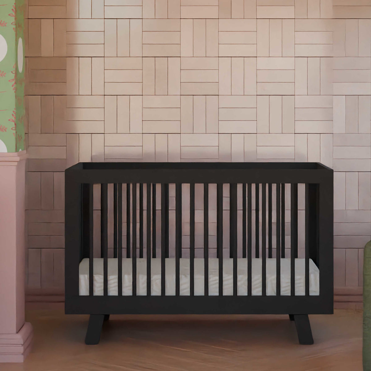Cuna convertible 3 en 1 Hudson con kit de conversión a cama para niños pequeños